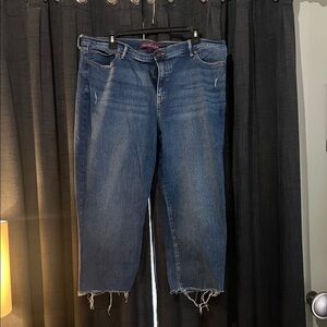 Gloria Vanderbilt Blue Cropped Jeans